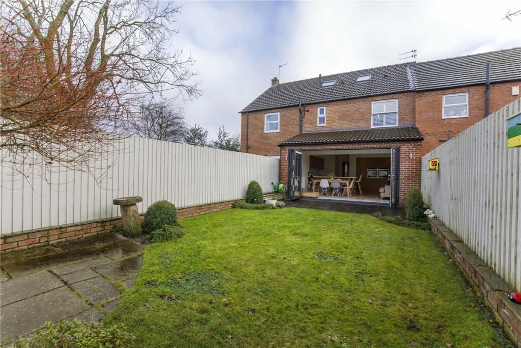 Terraced House