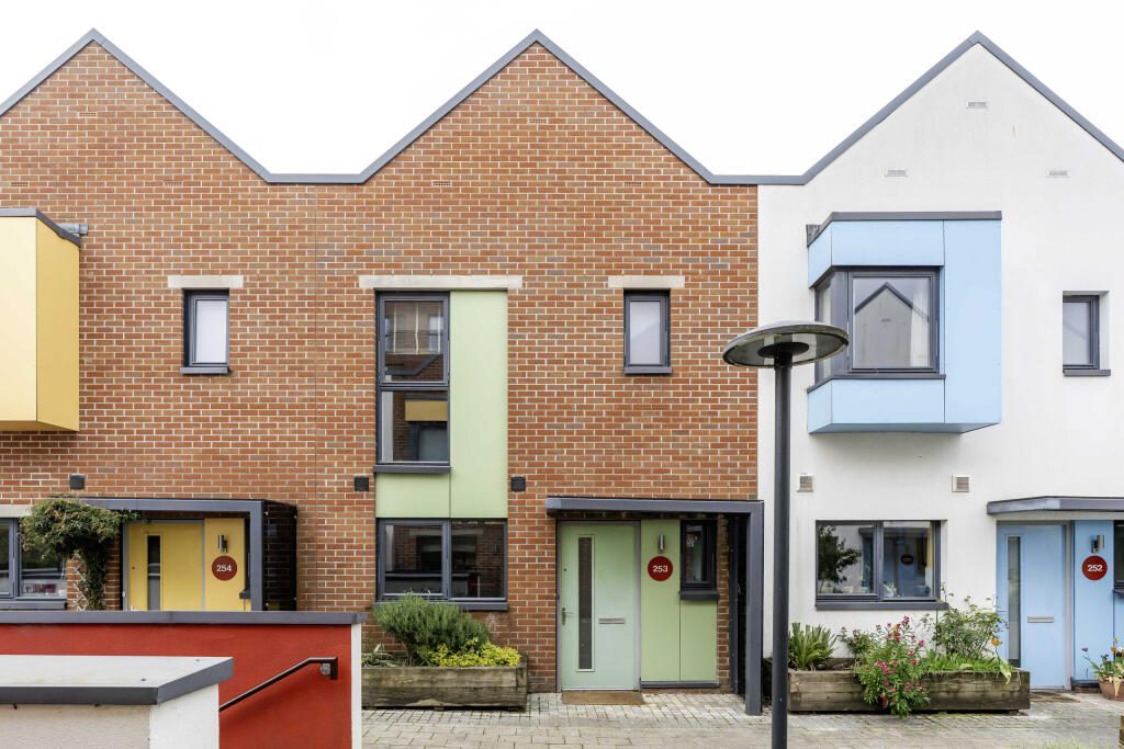 Terraced House