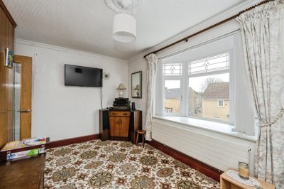 Property on SA5 7EW