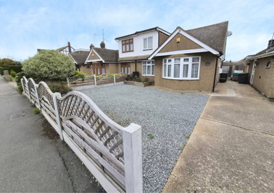 Property on Oak Walk, SS5 5AR