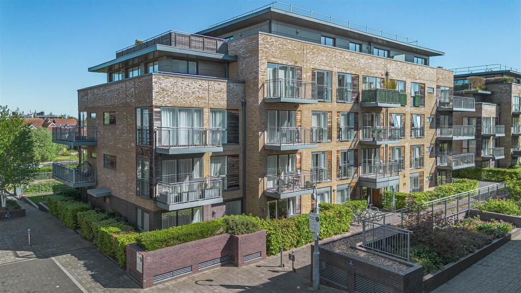 Property main image