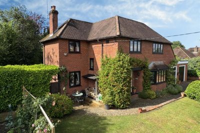 Property on Hawthorn Road, GU7 2NE