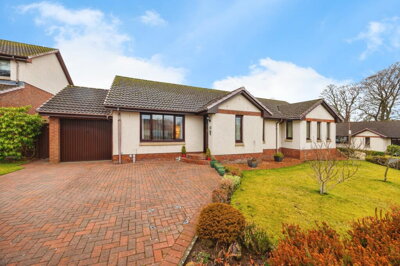 Property on Kaims Grove, EH54 7DU