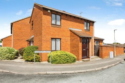 Property on Egremont Drive, RG6 3BS