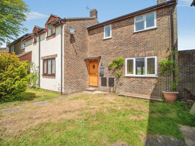 Property on High Street Fordington, DT1 1LB