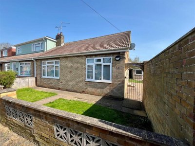 Property on Ward Avenue, HU11 4EE