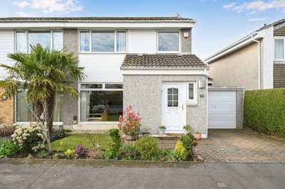 Property on Buckstone Court, EH10 6UL