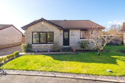 Property on Balgeddie Gardens, KY6 3QR