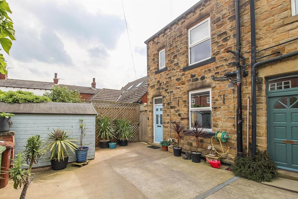 Terraced House
