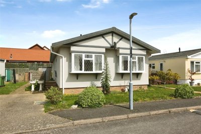 Property on Fleet End Road, SO31 9JU