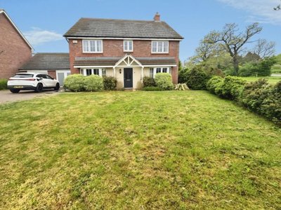 Property on Bloxham Way, CV31 1WD