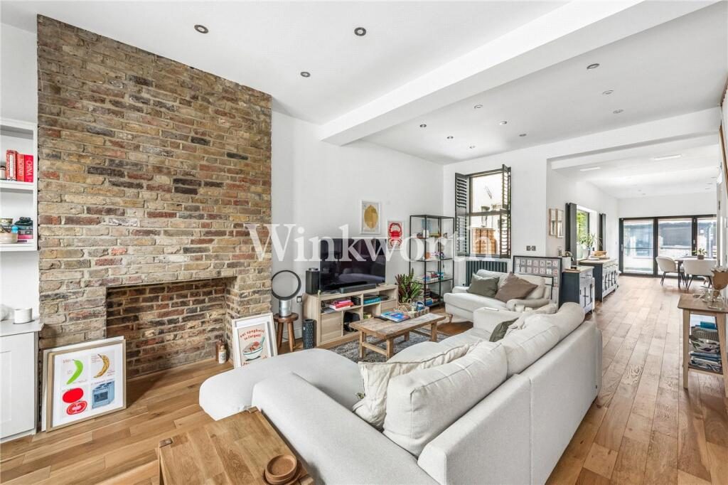 Property main image