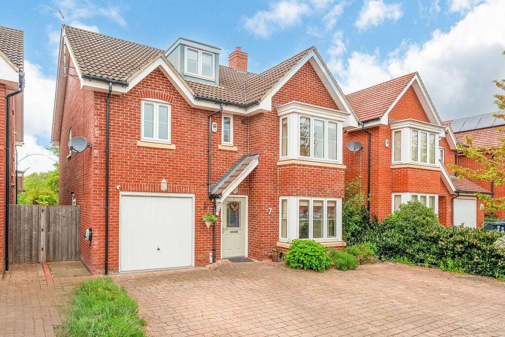 Property main image