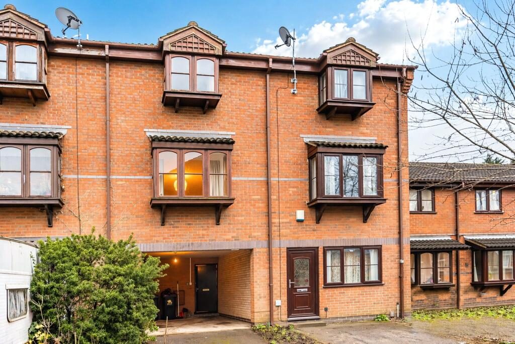 Terraced House