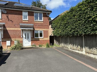 Property on TA2 6UZ