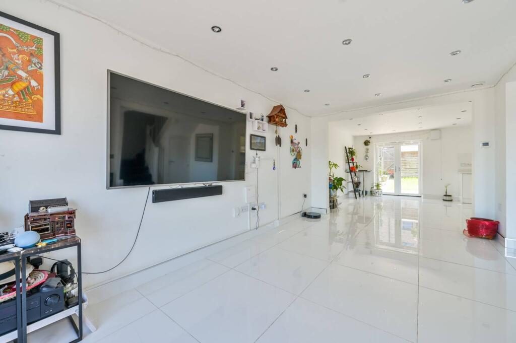 Terraced House