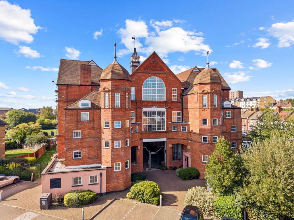 Property main image