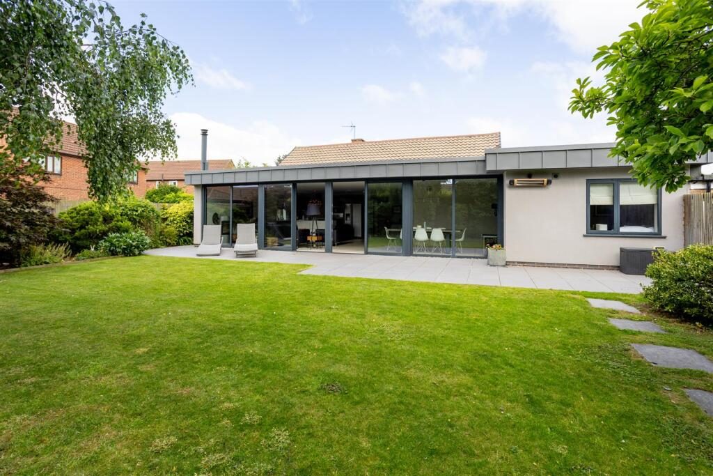 Property main image