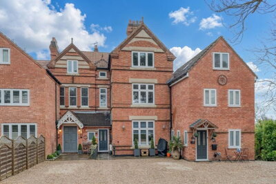 Property on Torrs Close, B97 4JR