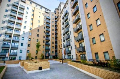 Property on Elmwood Lane, LS2 8WG