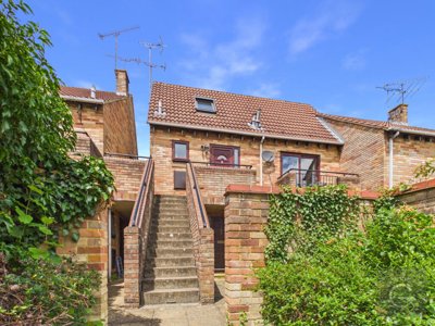 Property on Maiden Place, RG6 3HE
