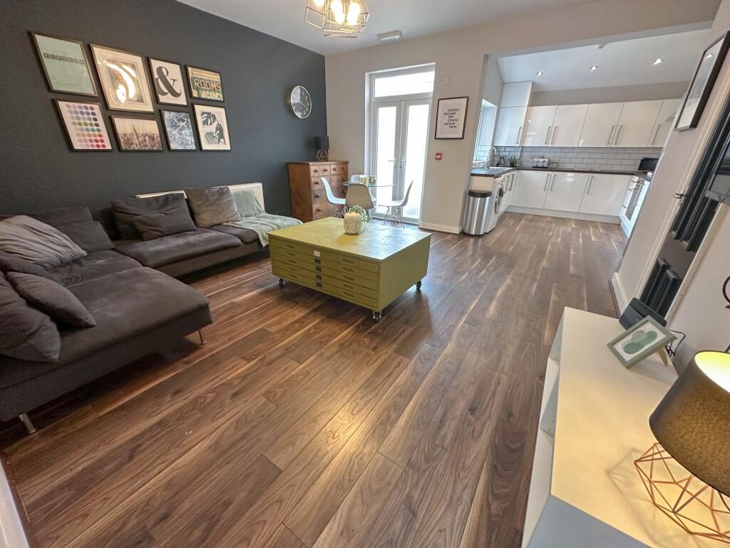 Terraced House