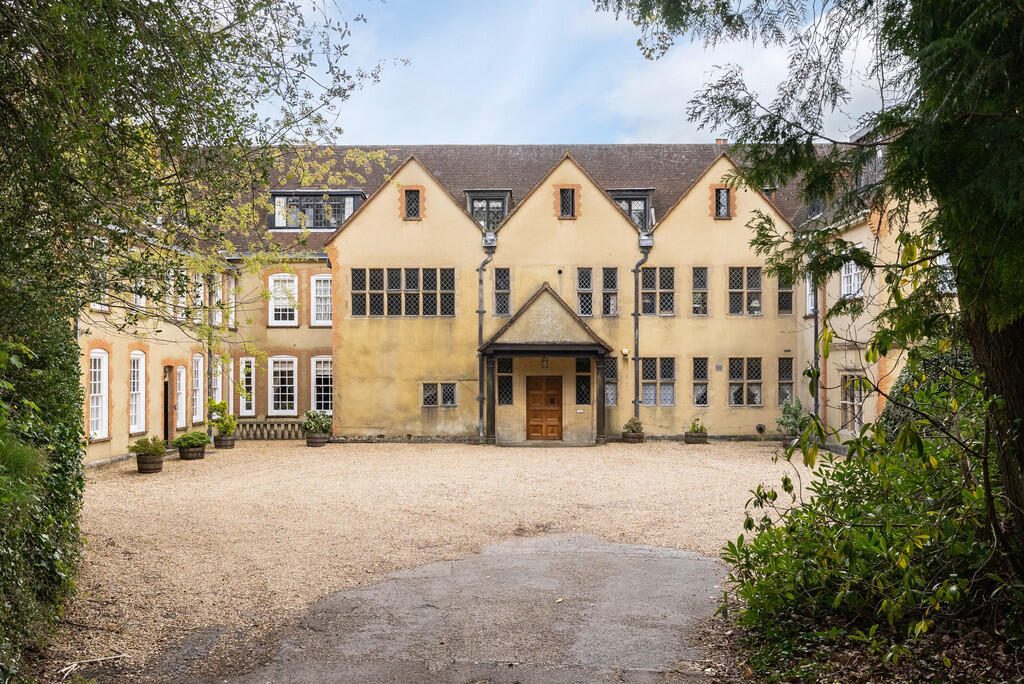 Manor House