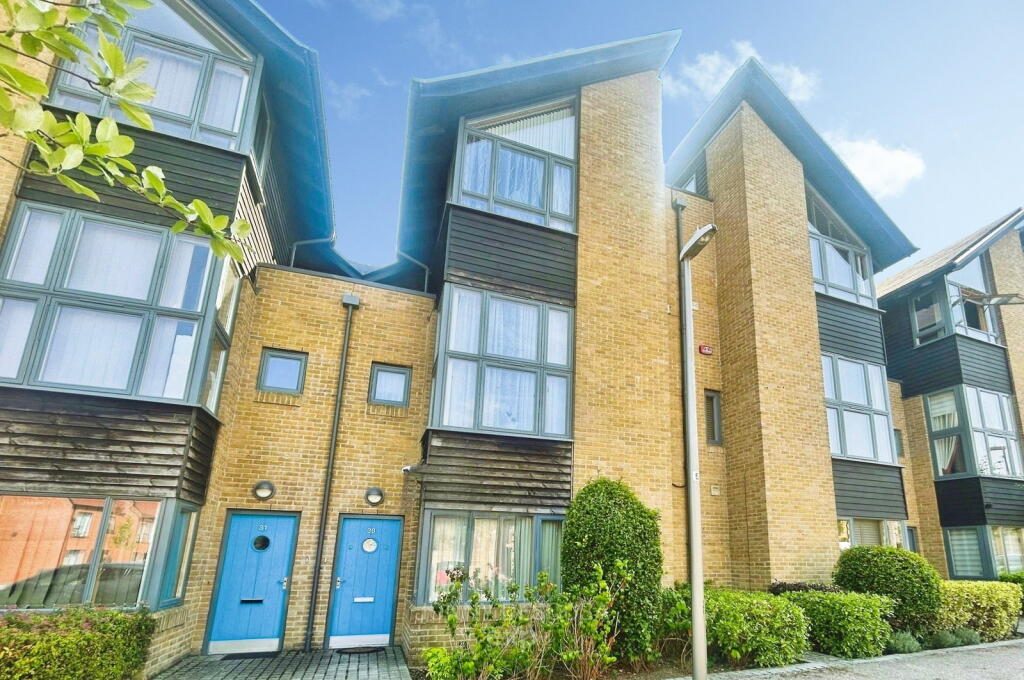 Property main image
