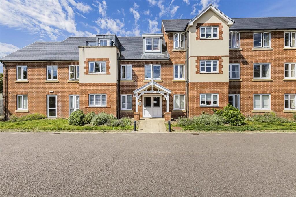 Property main image