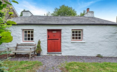 Property on SA44 5SN