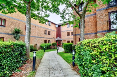 Property on Primrose Hill, NN11 4GF