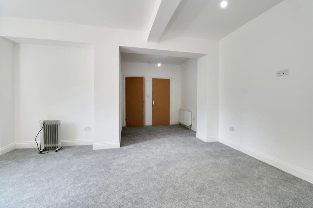 Ground Maisonette