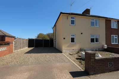 Property on Hollingsworth Road, NR32 4BW