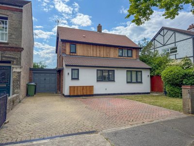 Property on The Avenue, NR33 7LH