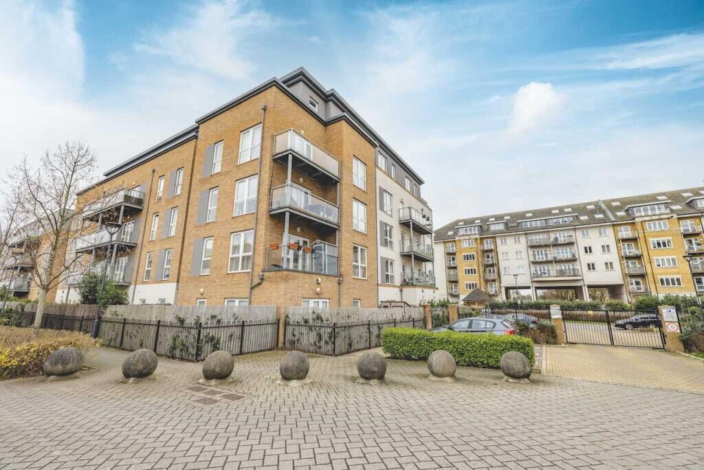 Property main image