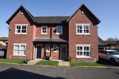 Property on Kingsway, M24 1UG