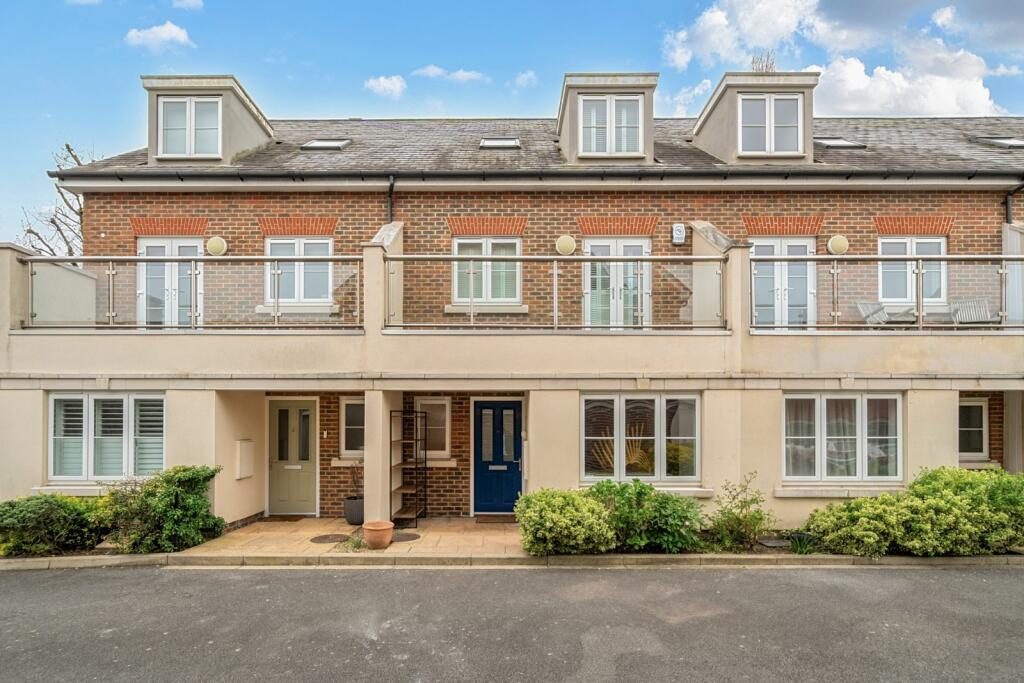 Terraced House