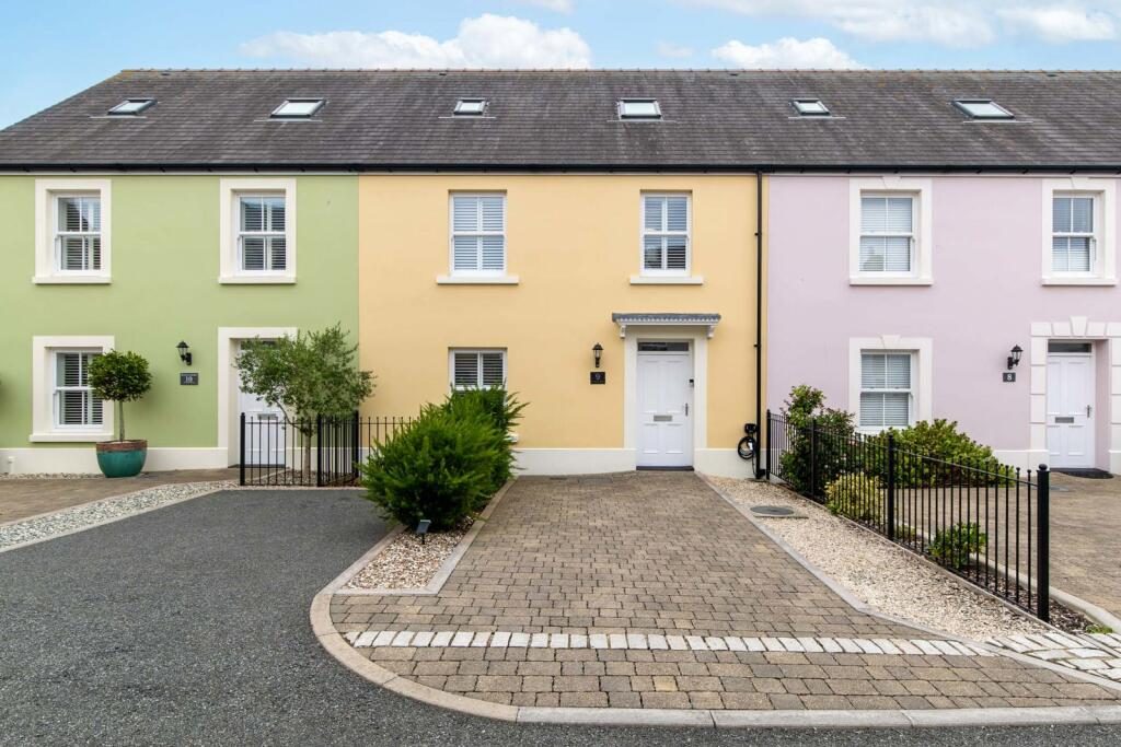 Terraced House