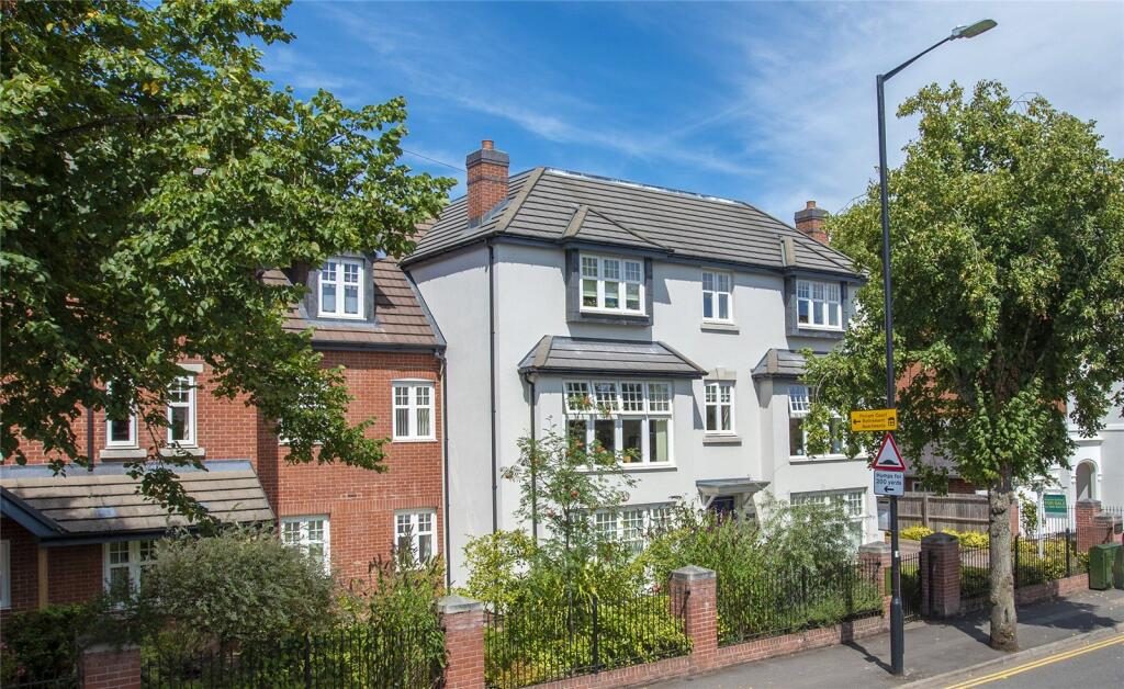 Property main image