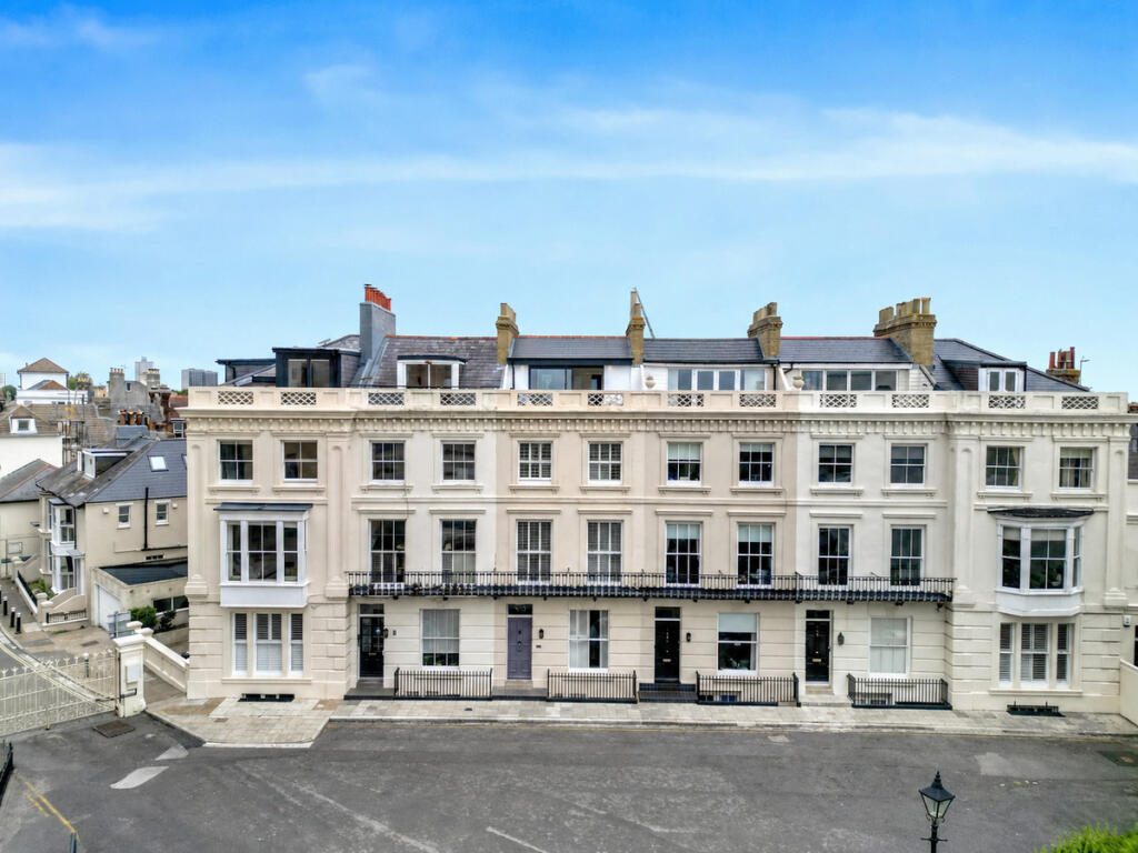 Property main image