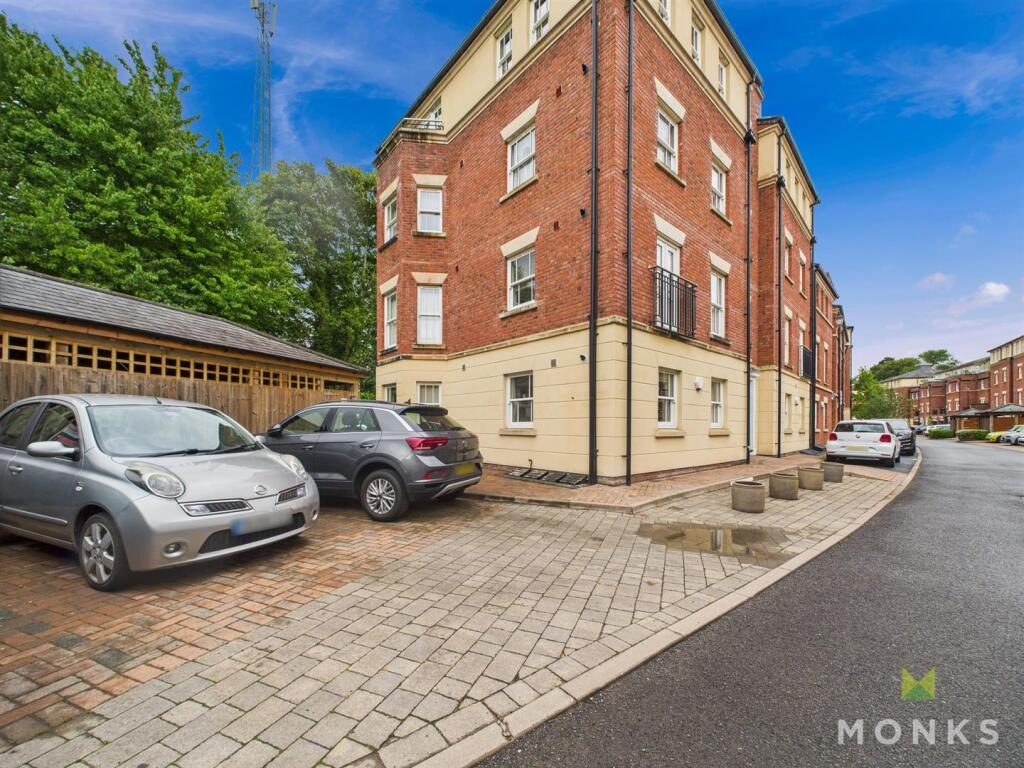 Property main image