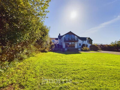 Property on SA43 3BY