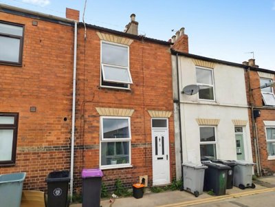 Property on Railway Terrace, NG31 6NB
