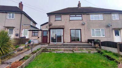 Property on Maesteg, LL11 5YU