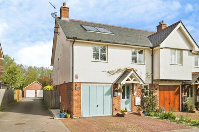 Property on Chelmsford Road, CM22 7BQ