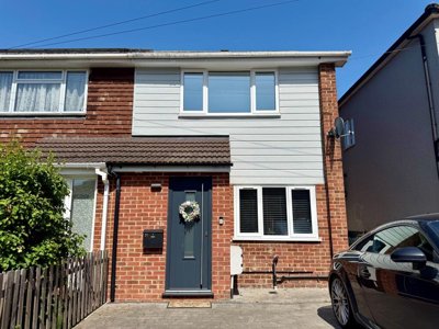Property on Weald Road, CM14 4TH