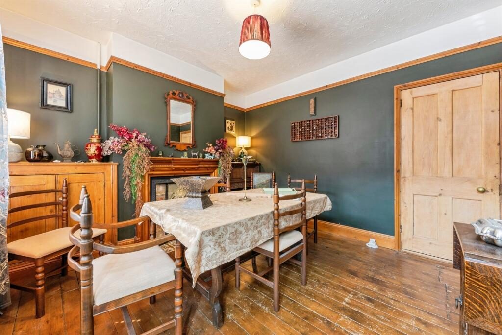 Terraced House