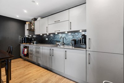Property on Rotherhithe New Road, SE16 3FP