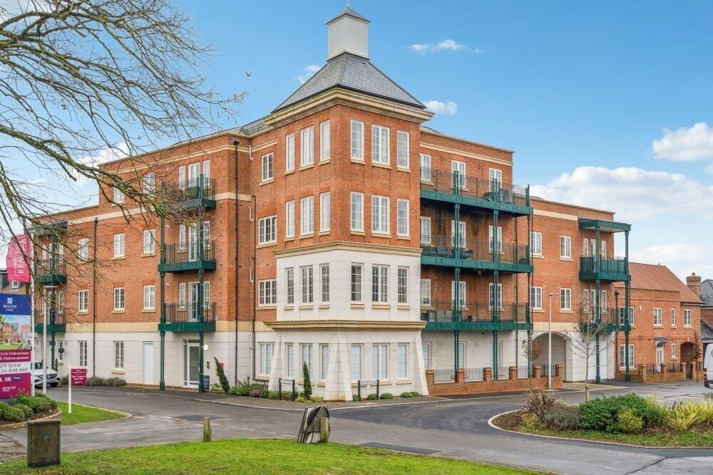 Property main image