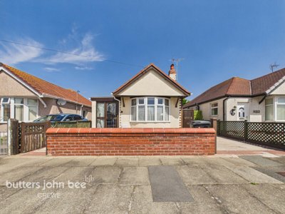 Property on Ridgeway Avenue, LL18 3UG